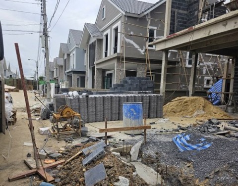 รับทำเชื่อมโครงหลังคา นนทบุรี